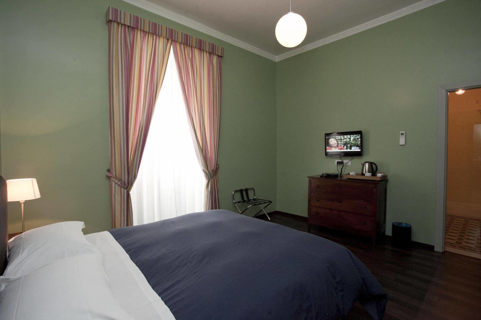 B&B Santi Quattro Al Colosseo Roma Ngoại thất bức ảnh